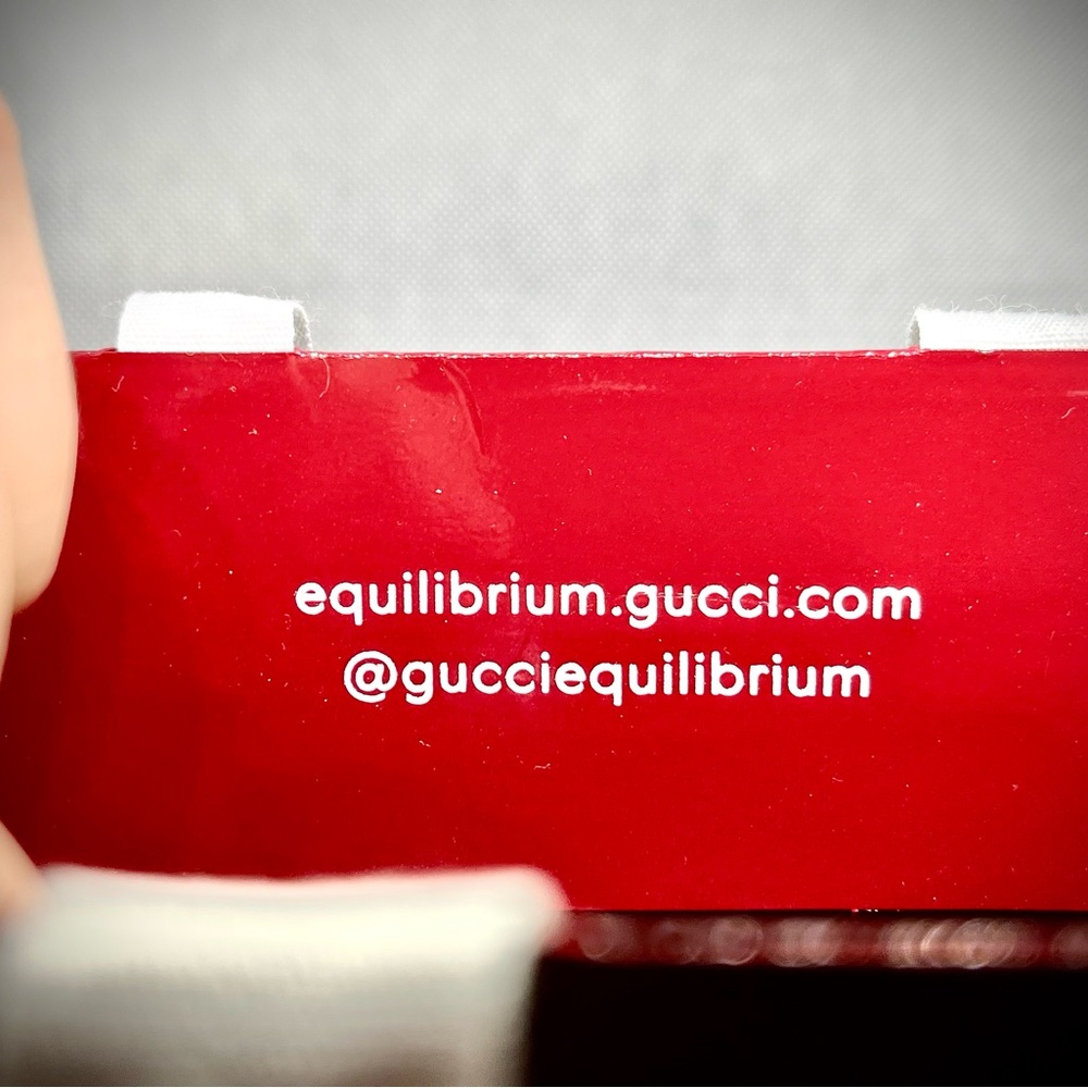 Gucci GG Marmont Card Case - NWT
Box, Bag, Dust Bag, Cards, & Ribbon included - Picture 13 of 15